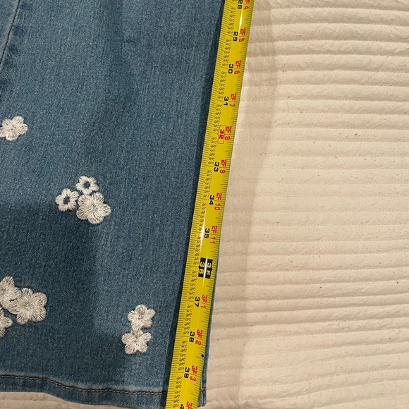 Women's Blue Boot Cut Jeans with Floral Embroidery (size 16) - Picture 6 of 12